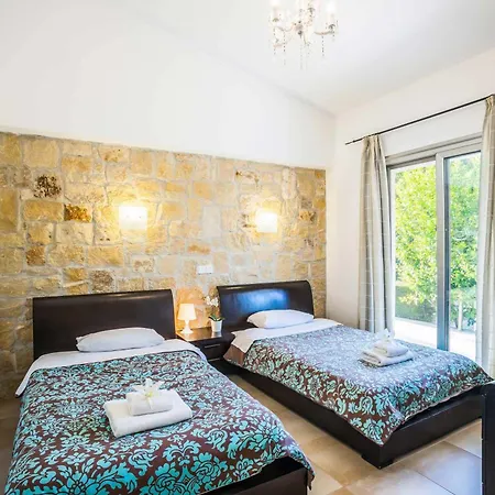 Stephanos Villa *